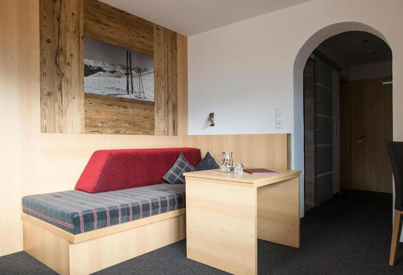 豪华三人间, Elisabeth Serfaus Inkl Der Super Sommer Card Im Sommer 2025