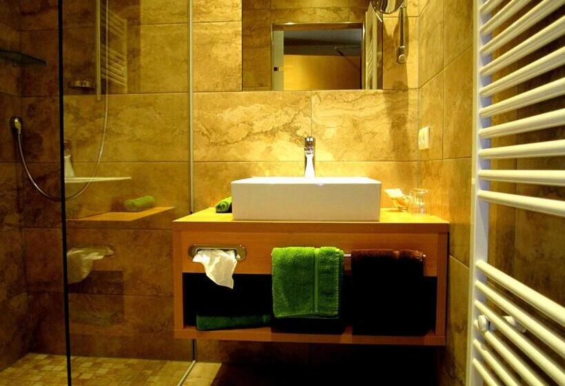 带阳台的豪华间, Elisabeth Serfaus Inkl Der Super Sommer Card Im Sommer 2025