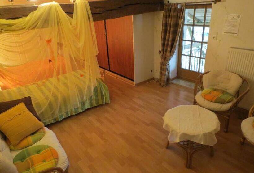 غرفة عائلية, L Aubinoise