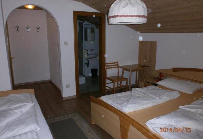 スタンダードトリプルルーム, Garni Hattlerhof B&b