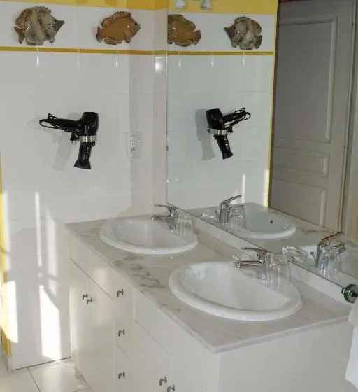 Standard Kolmen Hengen Huone, Chambres D Hôtes D Aliénor