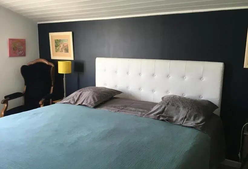 Standard Kolmen Hengen Huone, Chambres D Hôtes D Aliénor