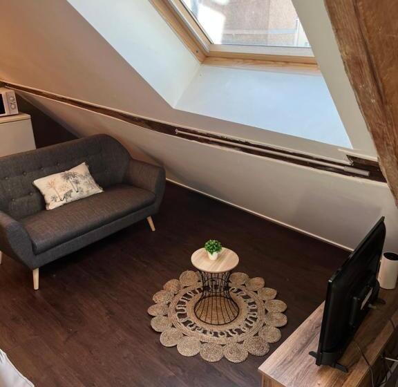 スタンダードスタジオ, Couette Et Tartine