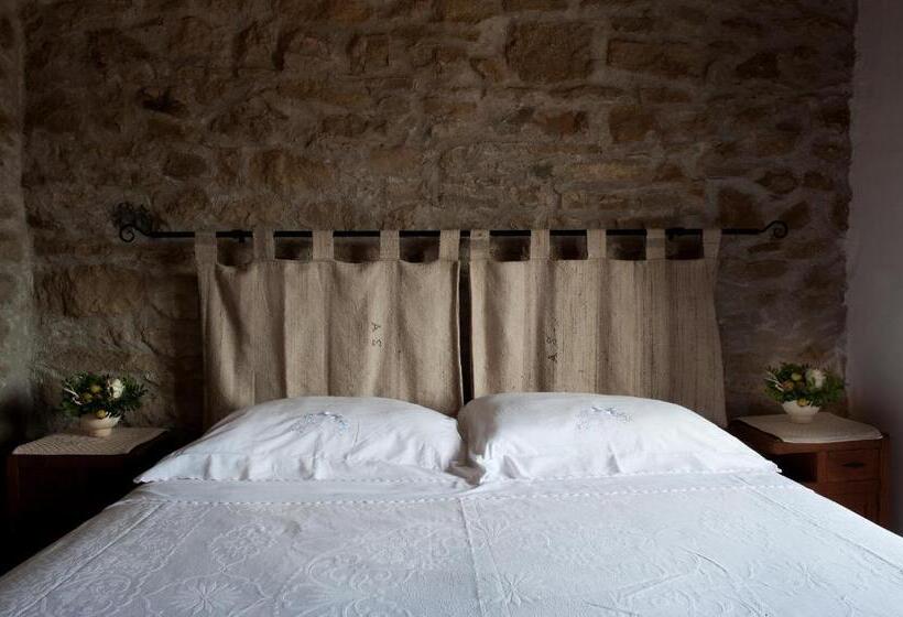 חדר סטנדרט, Domu Antiga