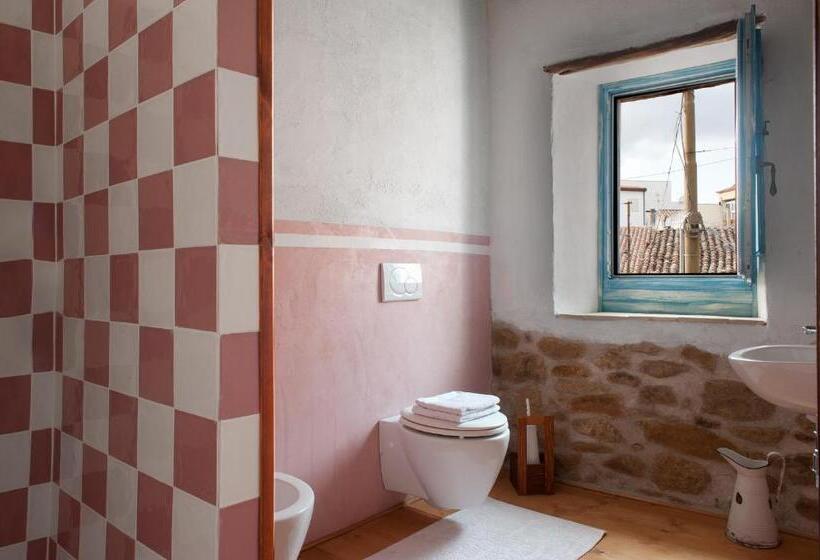 חדר סטנדרט, Domu Antiga