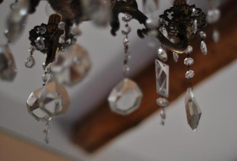 غرفة قياسية, La Magara