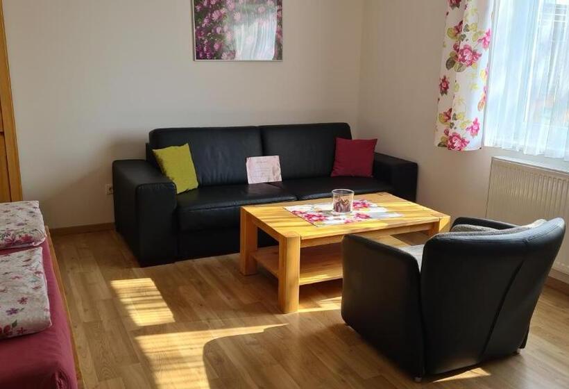 חדר קומפורט, Frühstückspension Täuber