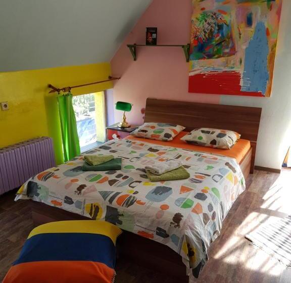 اتاق استاندارد چهار تخته, Sebarozvoja   Pobytová Galeria Pre Sebarozvoj