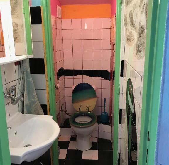 اتاق استاندارد با سرویس بهداشتی مشترک, Sebarozvoja   Pobytová Galeria Pre Sebarozvoj