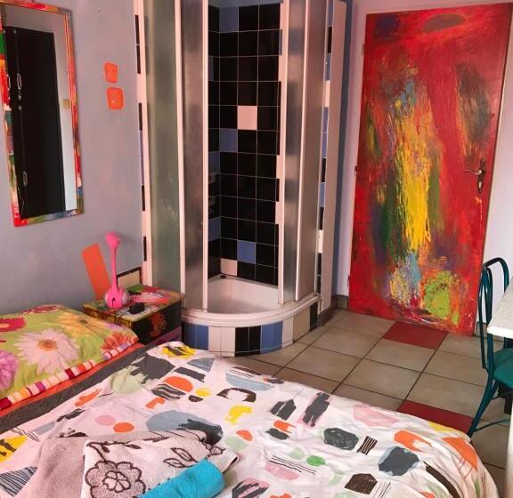 اتاق استاندارد با سرویس بهداشتی مشترک, Sebarozvoja   Pobytová Galeria Pre Sebarozvoj