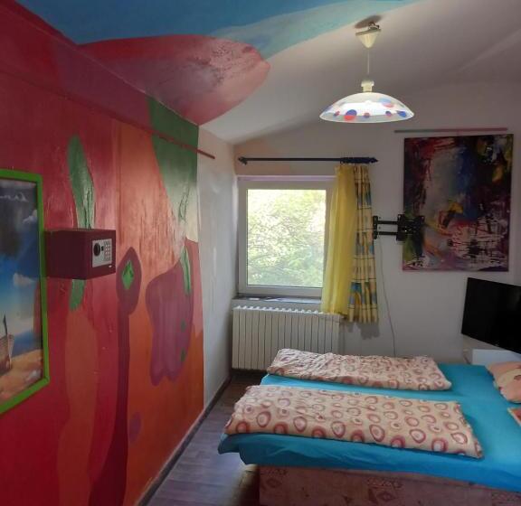 اتاق استاندارد, Sebarozvoja   Pobytová Galeria Pre Sebarozvoj