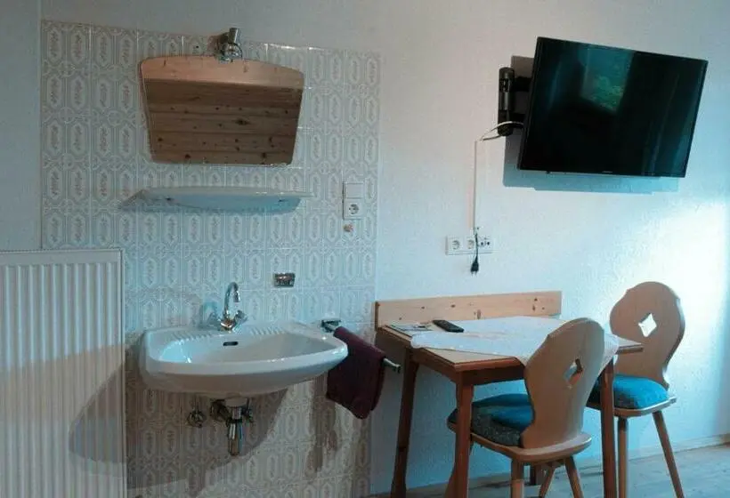 ３ベッドルームアパートメント, Unterholzhof