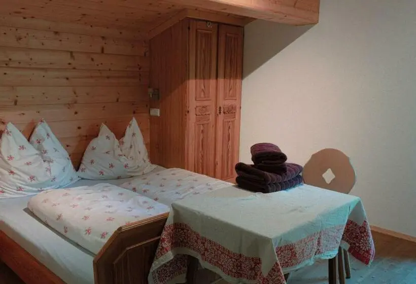 ３ベッドルームアパートメント, Unterholzhof
