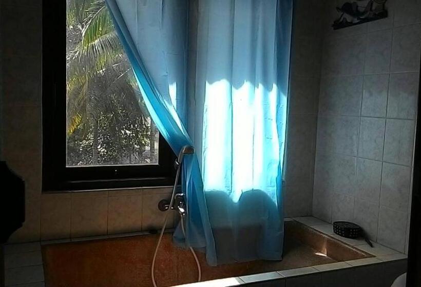 סוויטה נוף לגינה, Sari Wangi Cottage