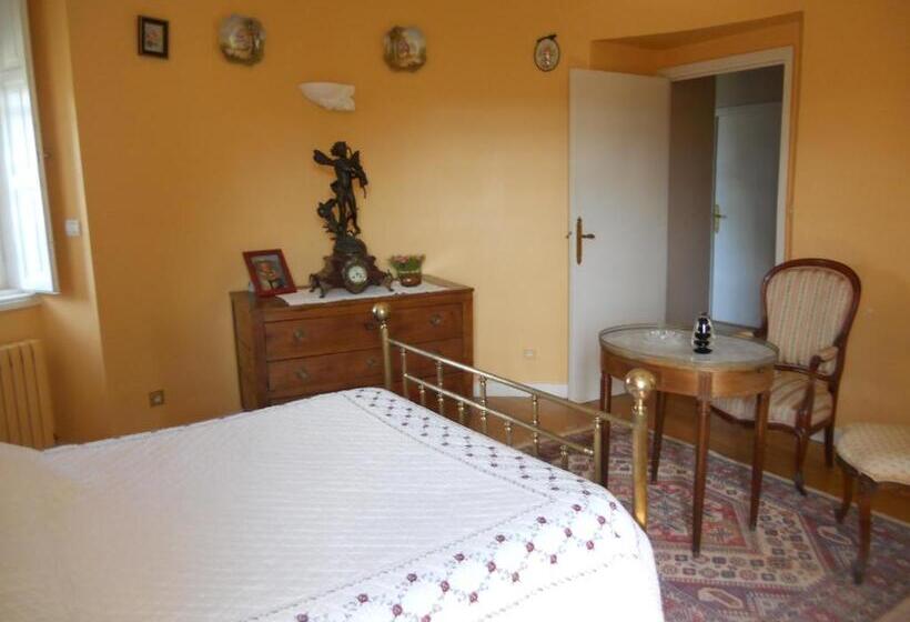 سوئیت دلوکس 2 خوابه, Château De La Moissetie