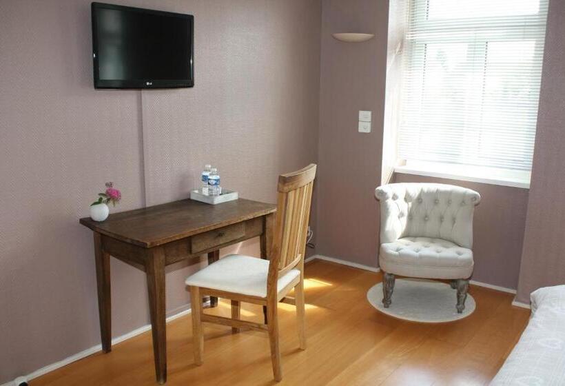 标准间, Villa Maria