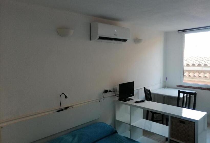 חדר סטודיו סטנדרד, Calaluna