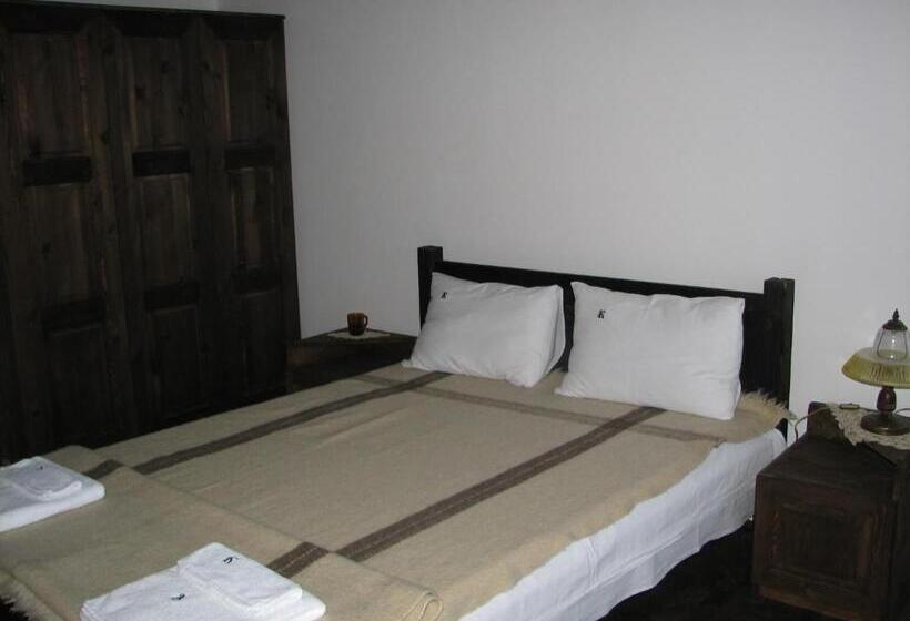 Номер Стандарт Трехместный, Family Hotel Kalifer