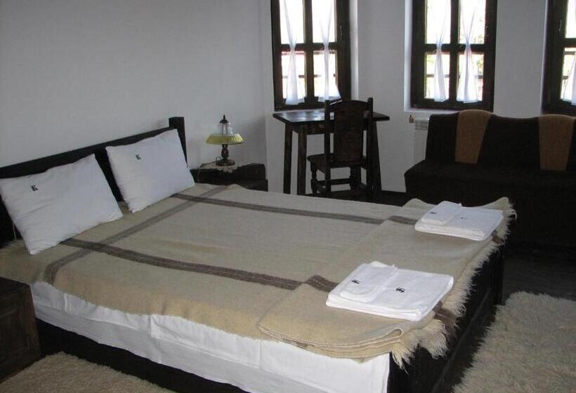 חדר סטנדרט לשלושה, Family Hotel Kalifer