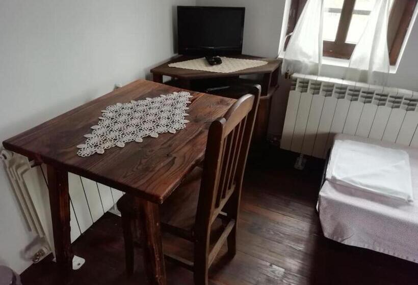 Номер Стандарт Трехместный, Family Hotel Kalifer