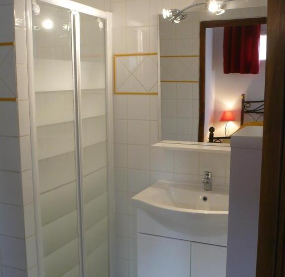 标准间, Auberge D Anais