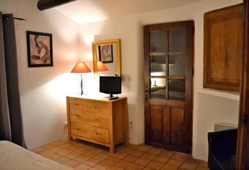 スイート, Auberge D Anais