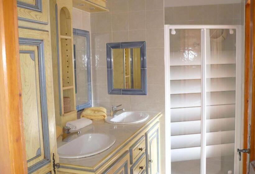 Люкс, Auberge D Anais