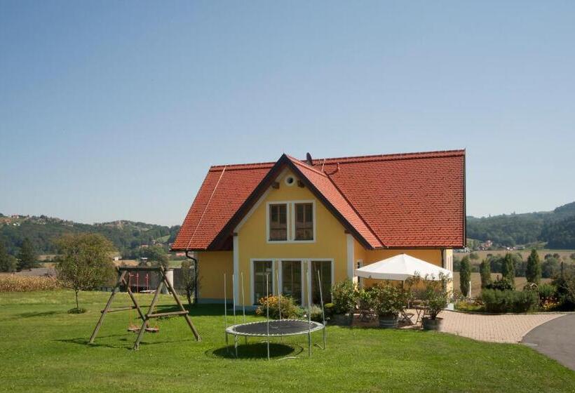 شقة عائلية, Weingut Winzerhof Gästezimmer Grebenz