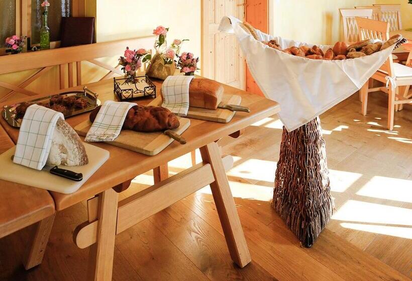 شقة عائلية, Weingut Winzerhof Gästezimmer Grebenz