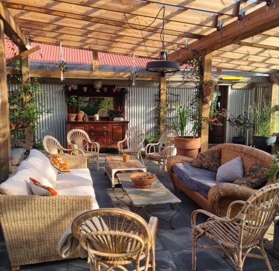 ویلای سوپریور 1 خوابه, The Old School House   Gaulverjaskoli