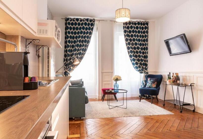 Апартаменты 1 Спальня Нижний Этаж, Townhouse Trouville   Appart Hotel & Studios