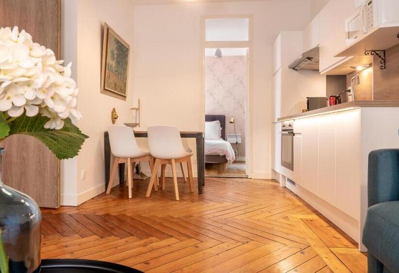 Апартаменты 1 Спальня Нижний Этаж, Townhouse Trouville   Appart Hotel & Studios