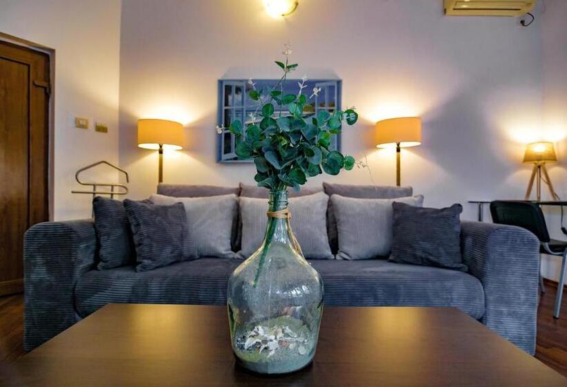 سوییت, Villa Casafina Serviced Apartments