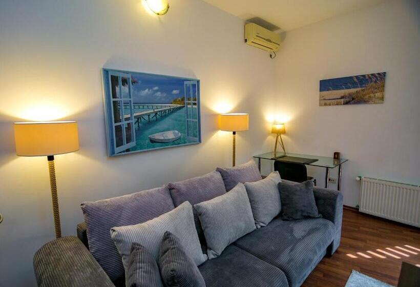 스위트, Villa Casafina Serviced Apartments