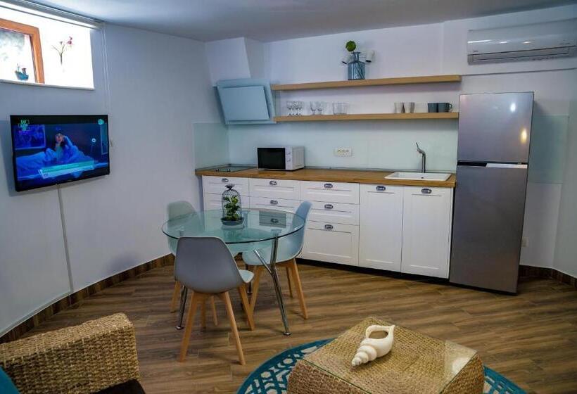 Апартаменты 2 Спальни, Villa Casafina Serviced Apartments