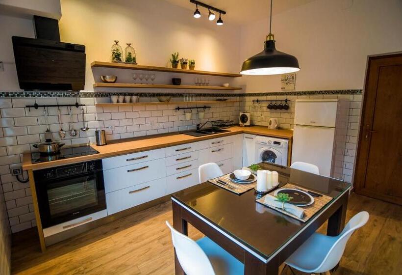 سوییت, Villa Casafina Serviced Apartments