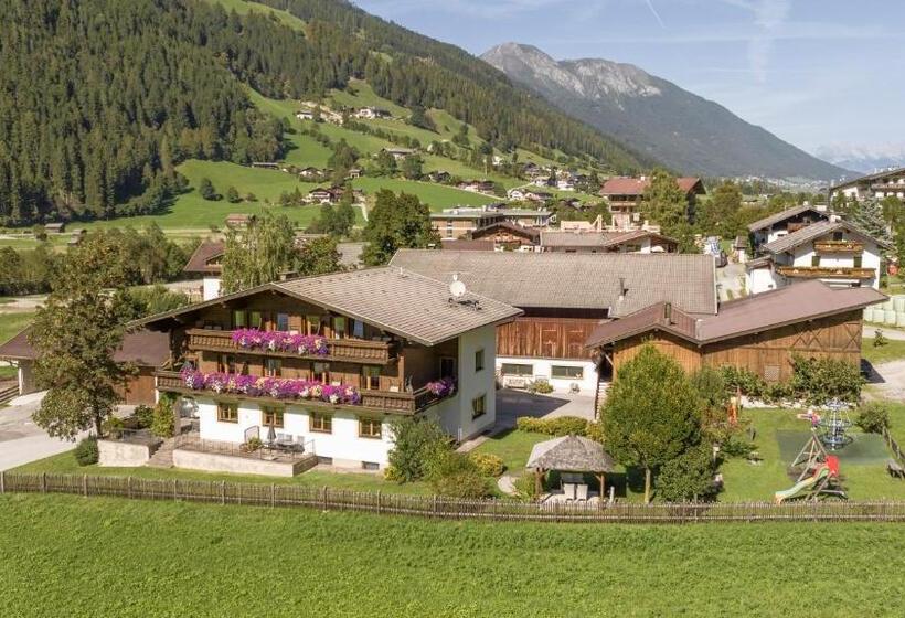 2ベッドルームアパートメント, Ausserwieserhof