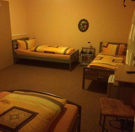 غرفة قياسية ثلاثية, Restaurant Hotel Dimitra