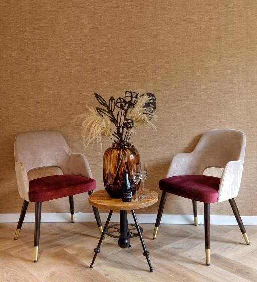 Номер Deluxe, Karsten