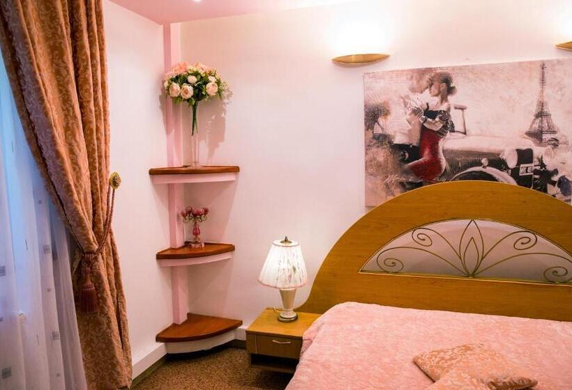 스탠다드 룸, Roco