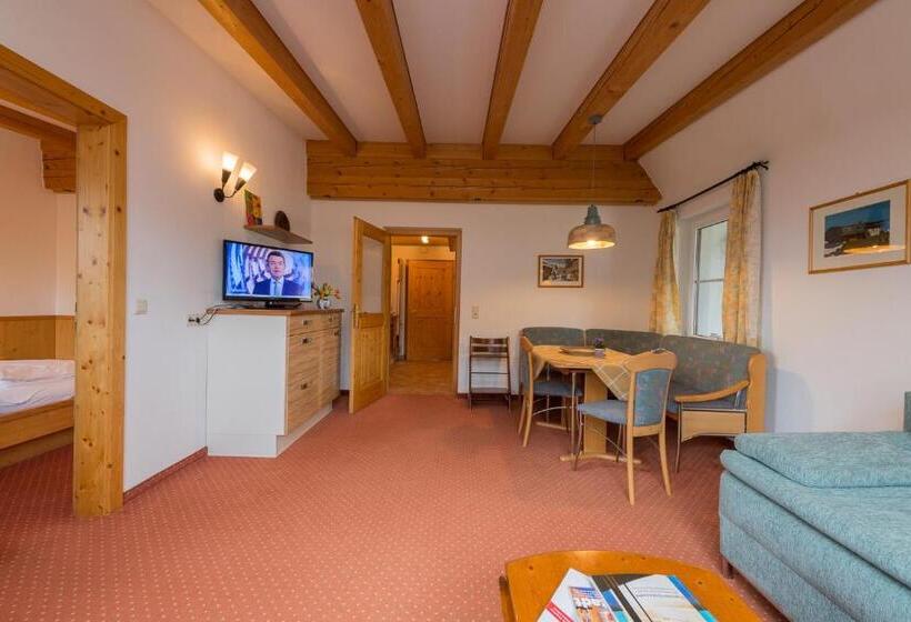 Апартаменты 2 Спальни, Landhaus Charlotte Apartments Tirol