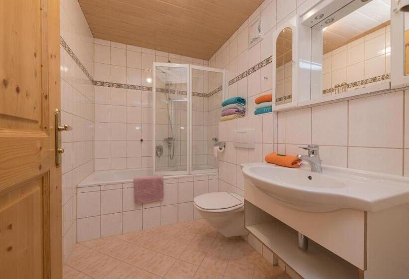 Апартаменты 2 Спальни, Landhaus Charlotte Apartments Tirol