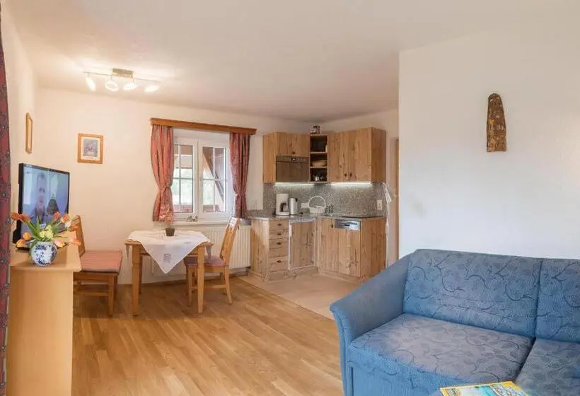 マウンテンビュースタンダードルーム, Landhaus Charlotte Apartments Tirol