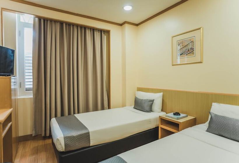 اتاق سوپریور, 81 Sakura