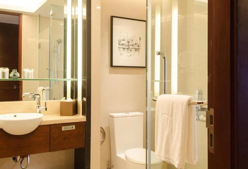 اتاق لوکس, Aetas Lumpini