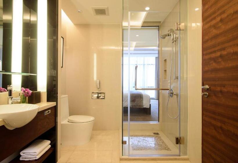 سوییت جونیور, Aetas Lumpini