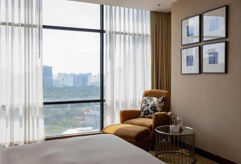 سوییت جونیور, Aetas Lumpini