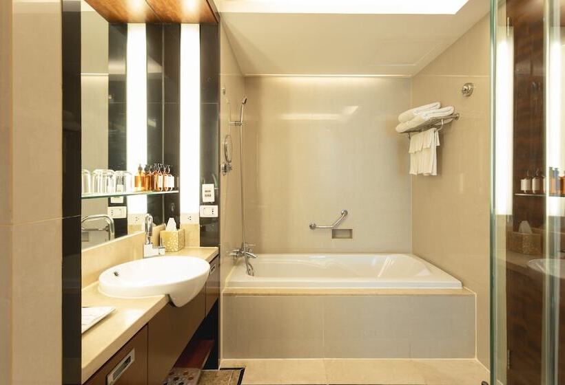 سوییت جونیور, Aetas Lumpini