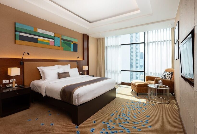 سوییت جونیور, Aetas Lumpini