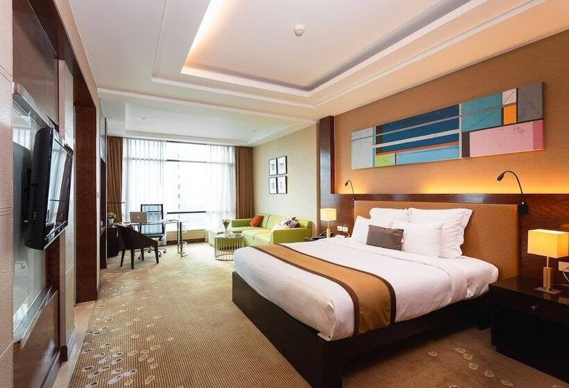 سوئیت پریمیوم, Aetas Lumpini